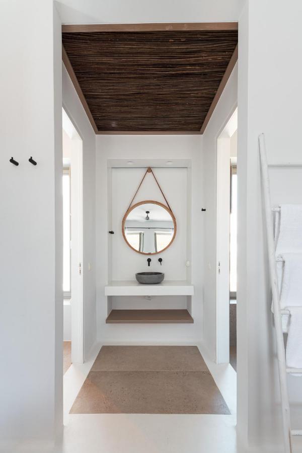 Cove Paros Hotel เนาซา ภายนอก รูปภาพ