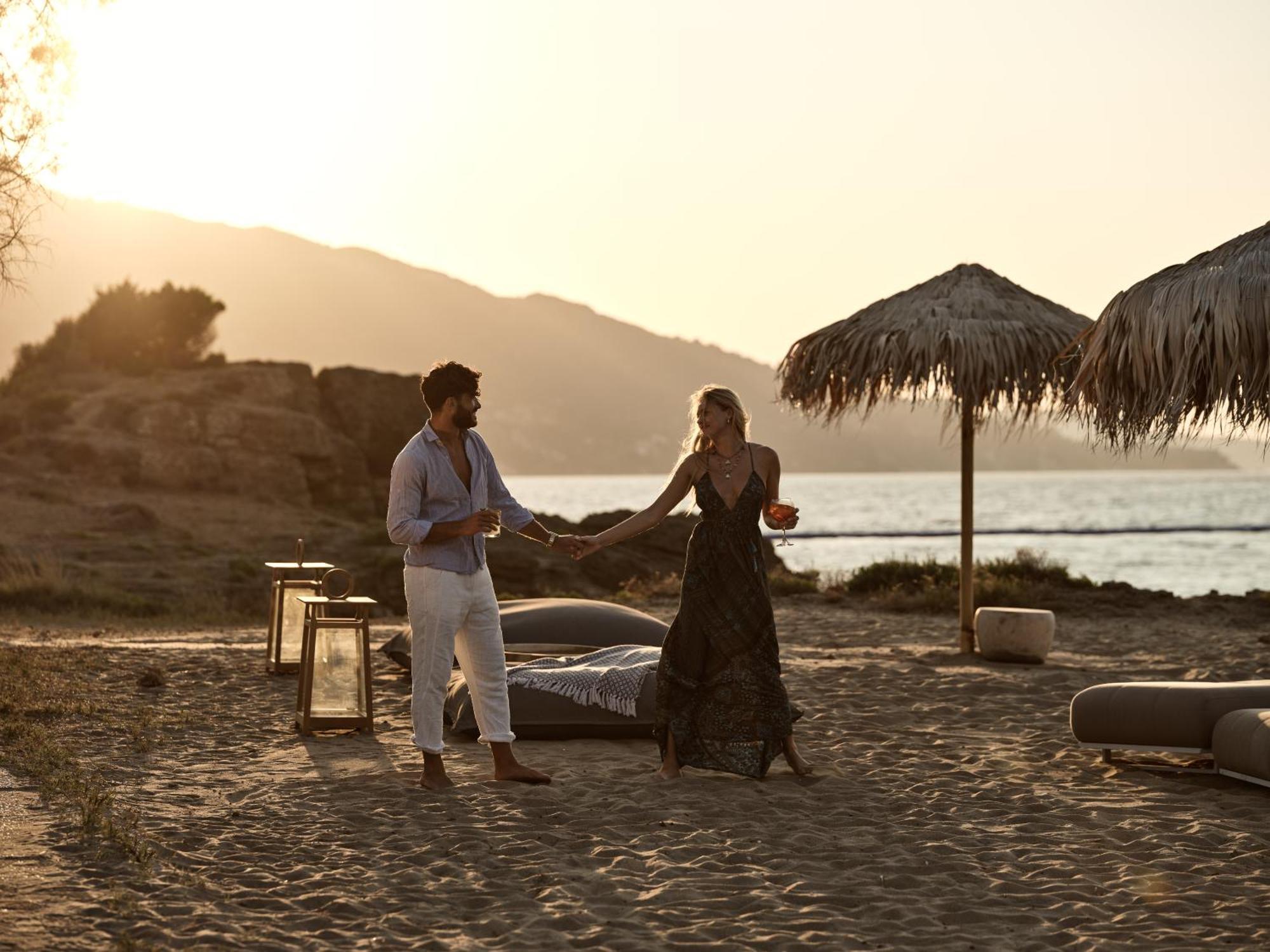 Cove Paros Hotel เนาซา ภายนอก รูปภาพ