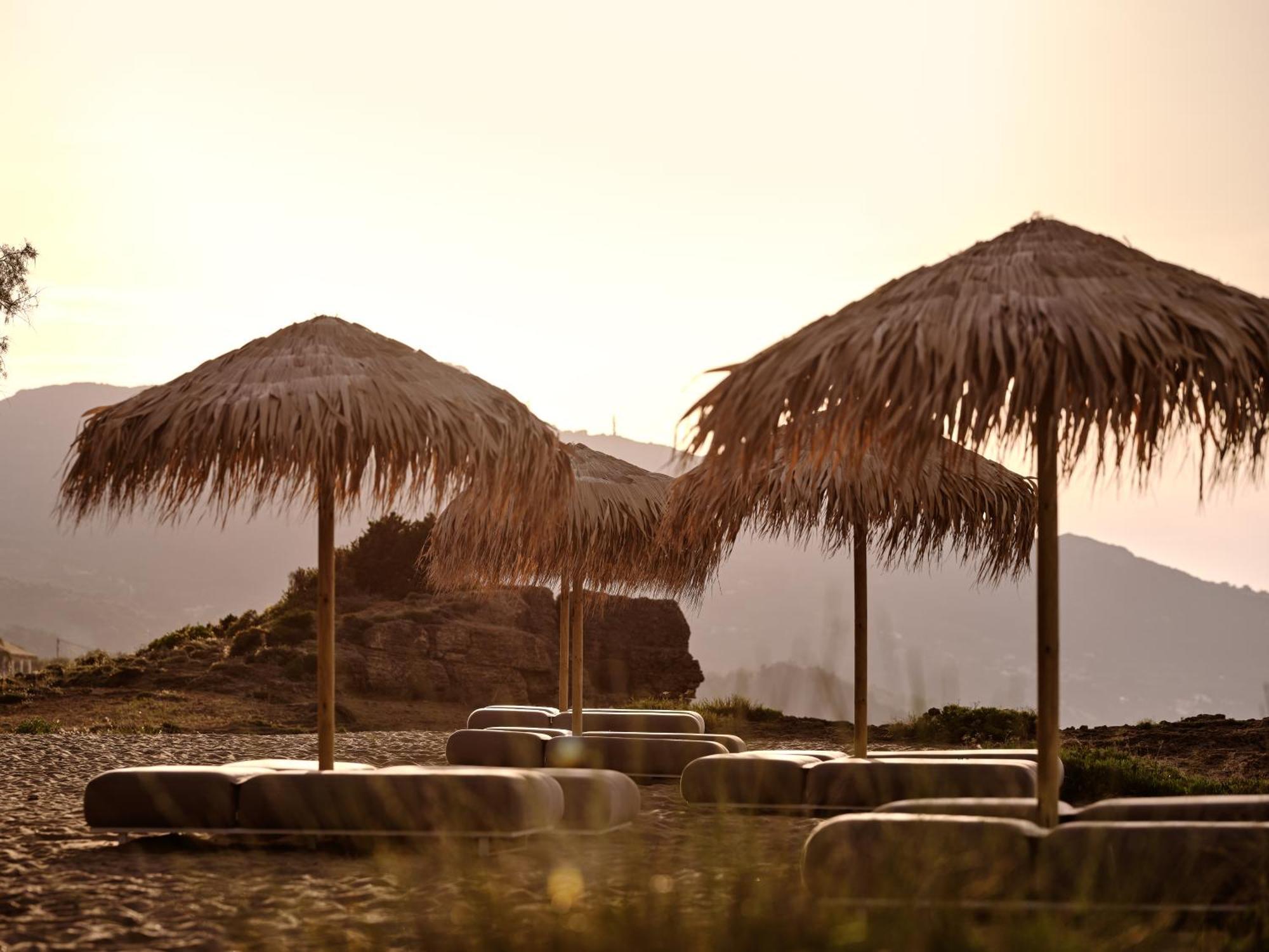Cove Paros Hotel เนาซา ภายนอก รูปภาพ